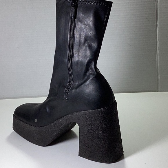 Chunky Ankle Boots
$895 - Picture 6 of 13